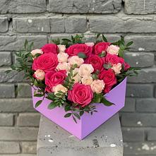 Цветочная композиция из Розы в коробке #REPLACE_PRED# Лебяжьем Алтайского края