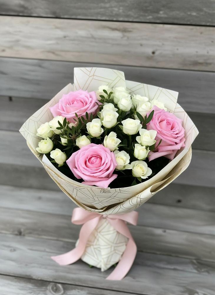 Букет цветов из: Розы в Лебяжьем Алтайского края