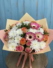 Букет цветов из:  Розы, Герберы и Хризантемы в Лебяжьем Алтайского края