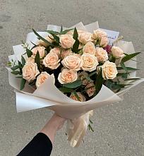 Букет Кремовые розы Латте в Лебяжьем Алтайского края