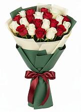 Букет Микс из красных и белых роз #REPLACE_PRED# Лебяжьем Алтайского края
