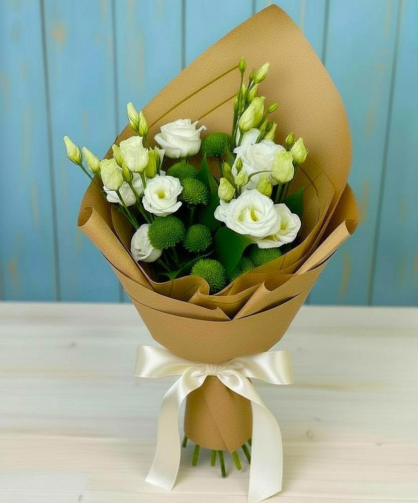 Букет цветов из: Хризантемы и Лизиантусы в Лебяжьем Алтайского края