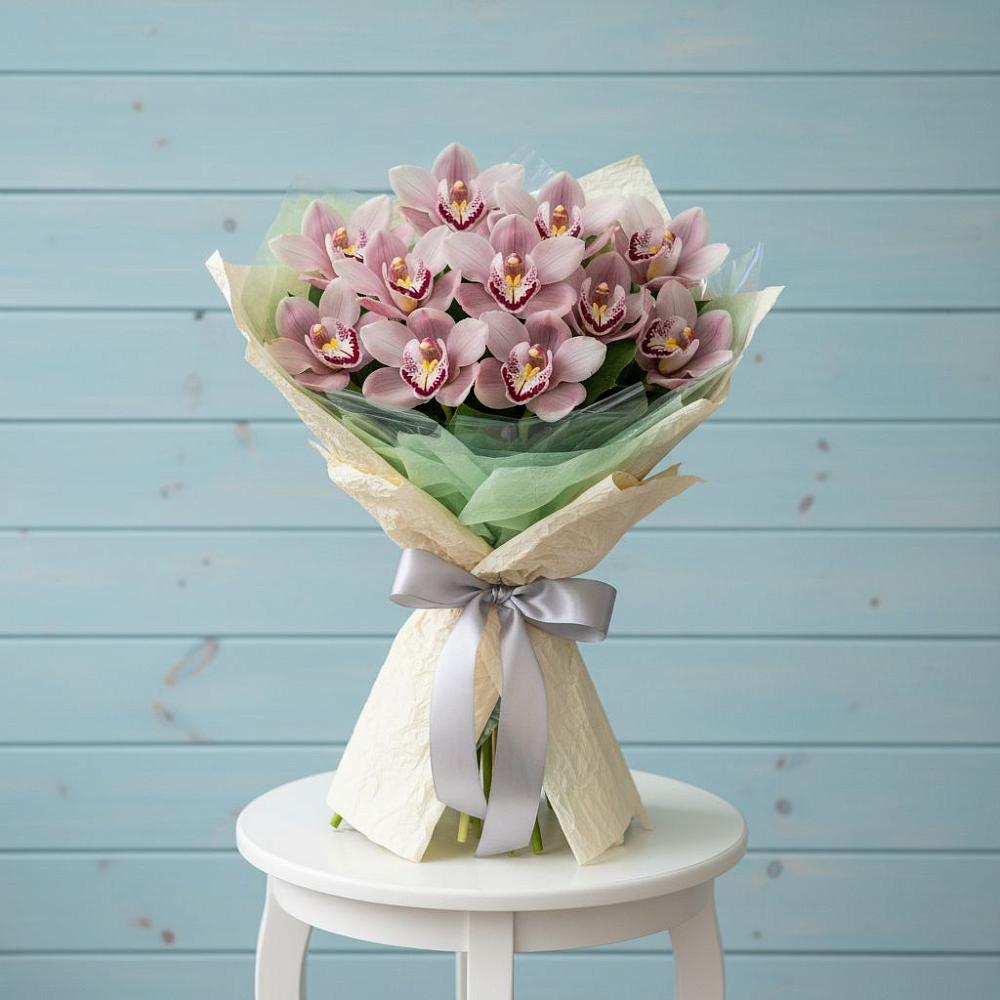 Букет цветов из: Орхидеи и Розы в Лебяжьем Алтайского края