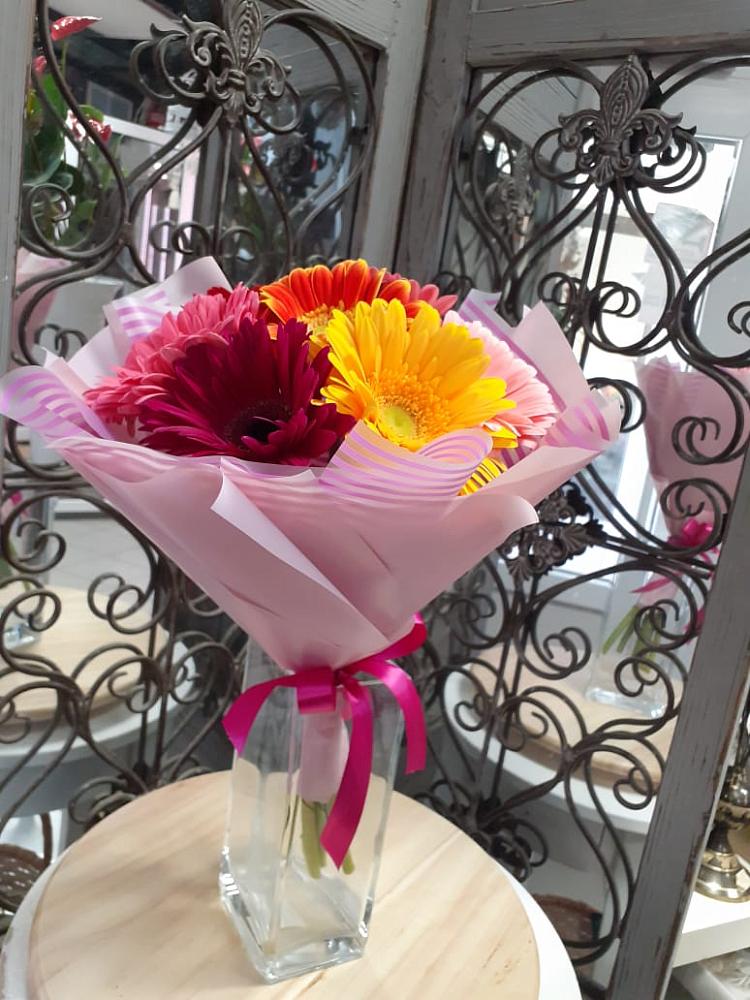 Букет цветов из: Герберы в Лебяжьем Алтайского края