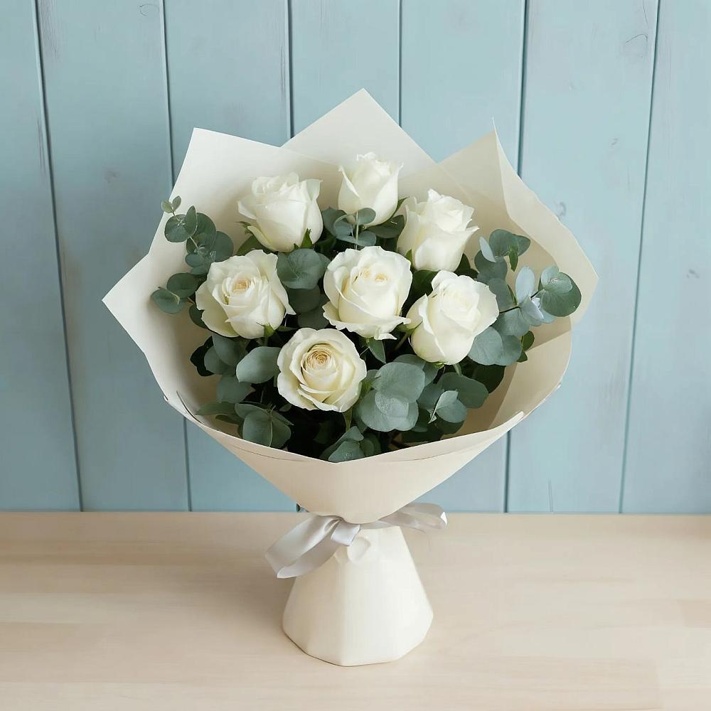Букет Белые розы в Эвкалипте в Лебяжьем Алтайского края