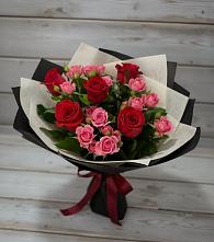 Букет цветов из:  Розы в Лебяжьем Алтайского края