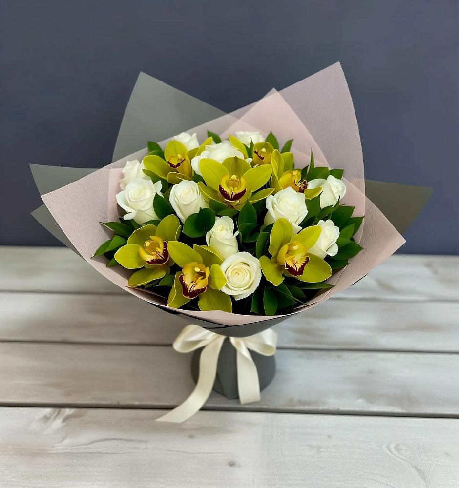 Букет цветов из: Орхидеи и Розы в Лебяжьем Алтайского края