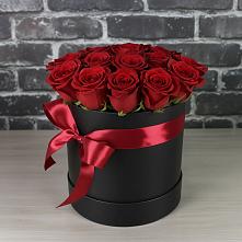 Цветочная композиция из Розы в шляпной коробке в Лебяжьем Алтайского края