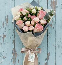 Букет цветов из:  Розы в Лебяжьем Алтайского края