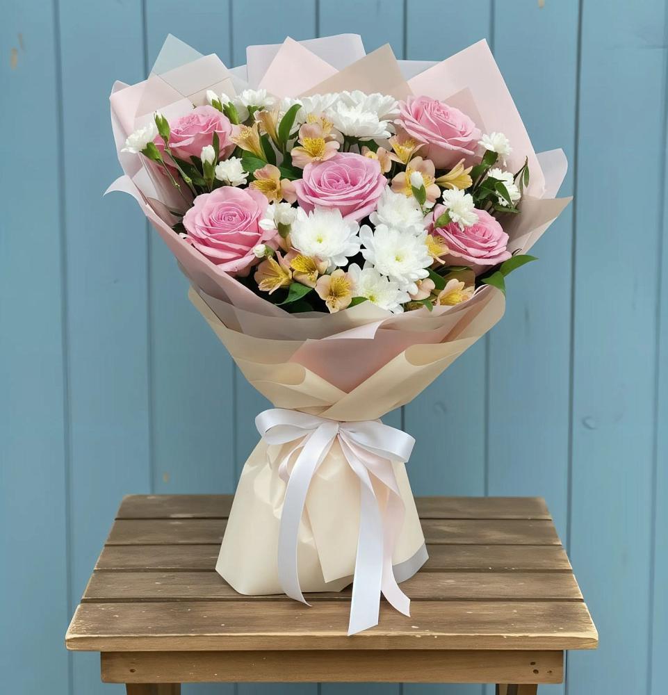 Букет цветов из: Гвоздики, Орхидеи и Розы в Лебяжьем Алтайского края