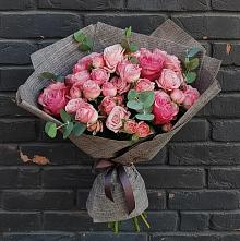 Букет цветов из:  Розы в Лебяжьем Алтайского края