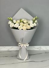 Букет цветов из:  Розы и Лизиантусы в Лебяжьем Алтайского края